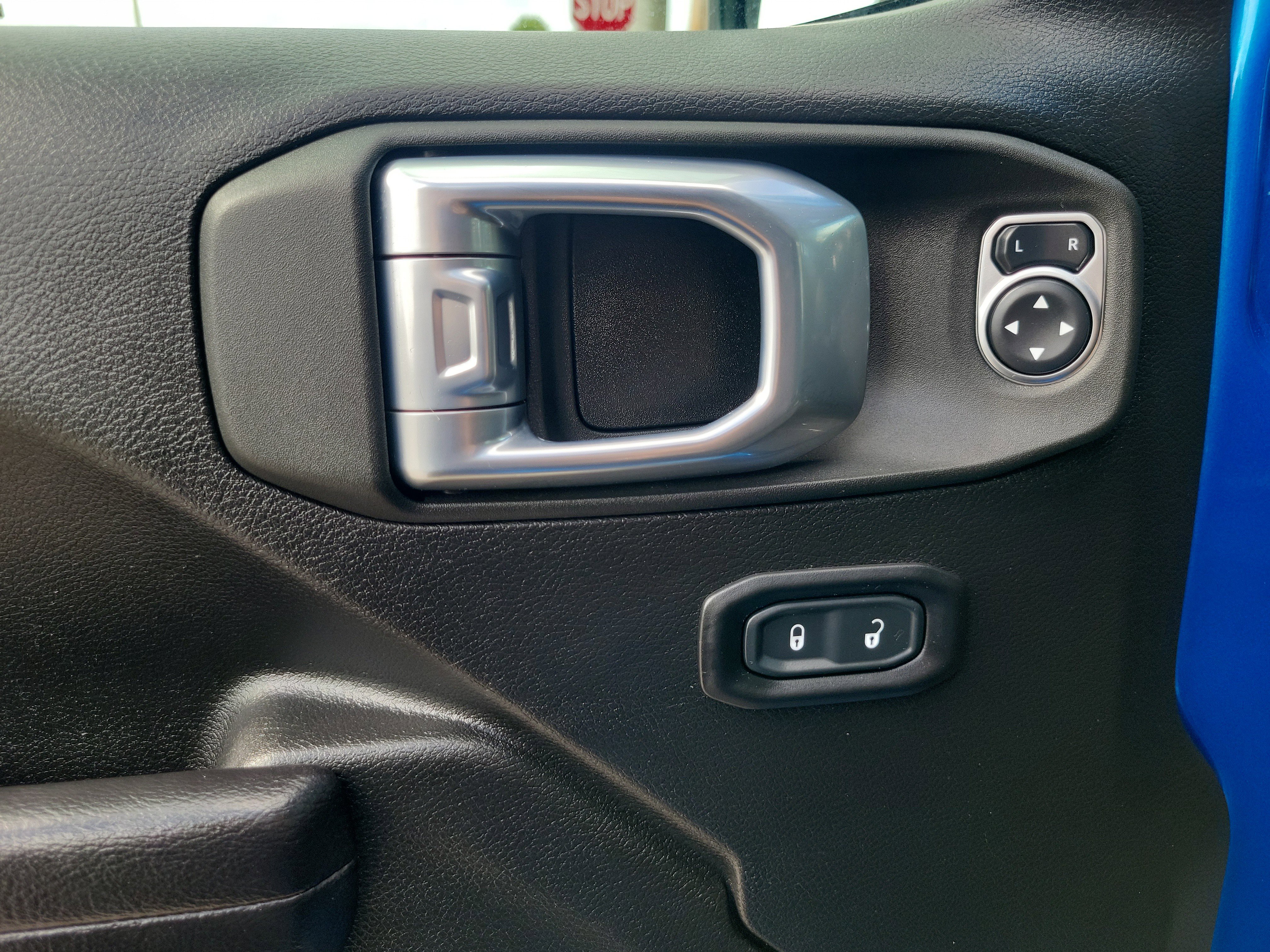 Used 2021 Jeep Gladiator Sport image 22