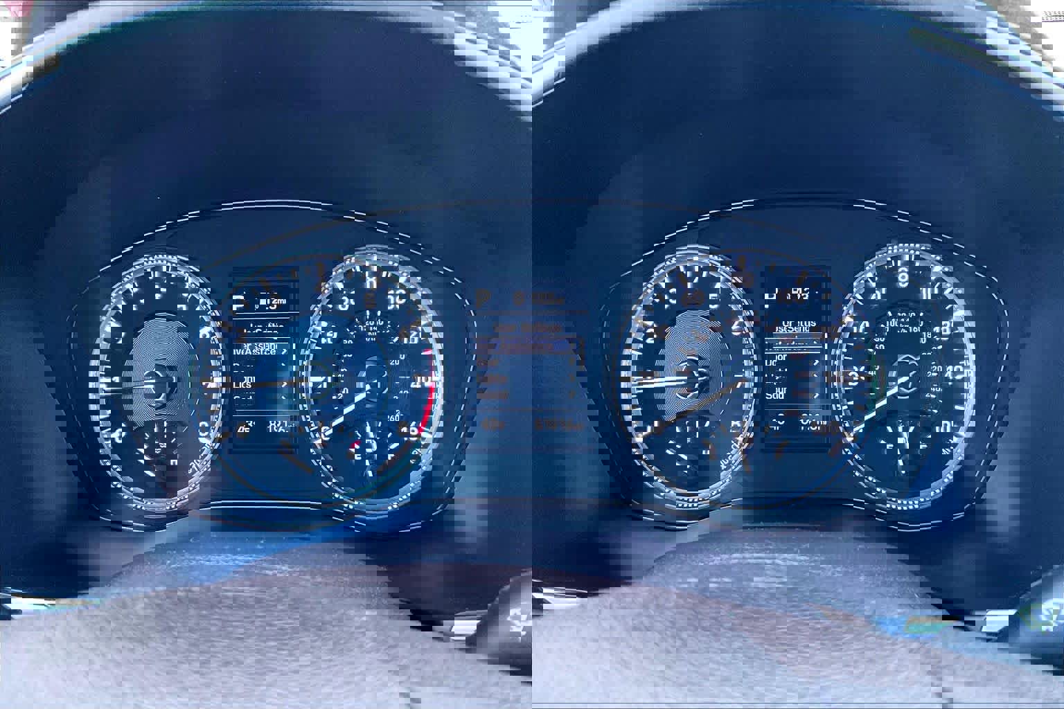 Used 2020 Hyundai Santa Fe SE w/ Cargo Package image 26