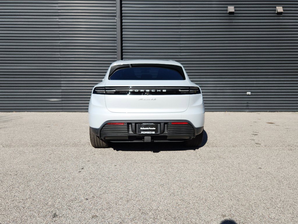 New 2026 Porsche Macan 4S Electric image 6