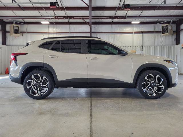 New 2026 Chevrolet Trax RS w/ Sunroof Package image 6