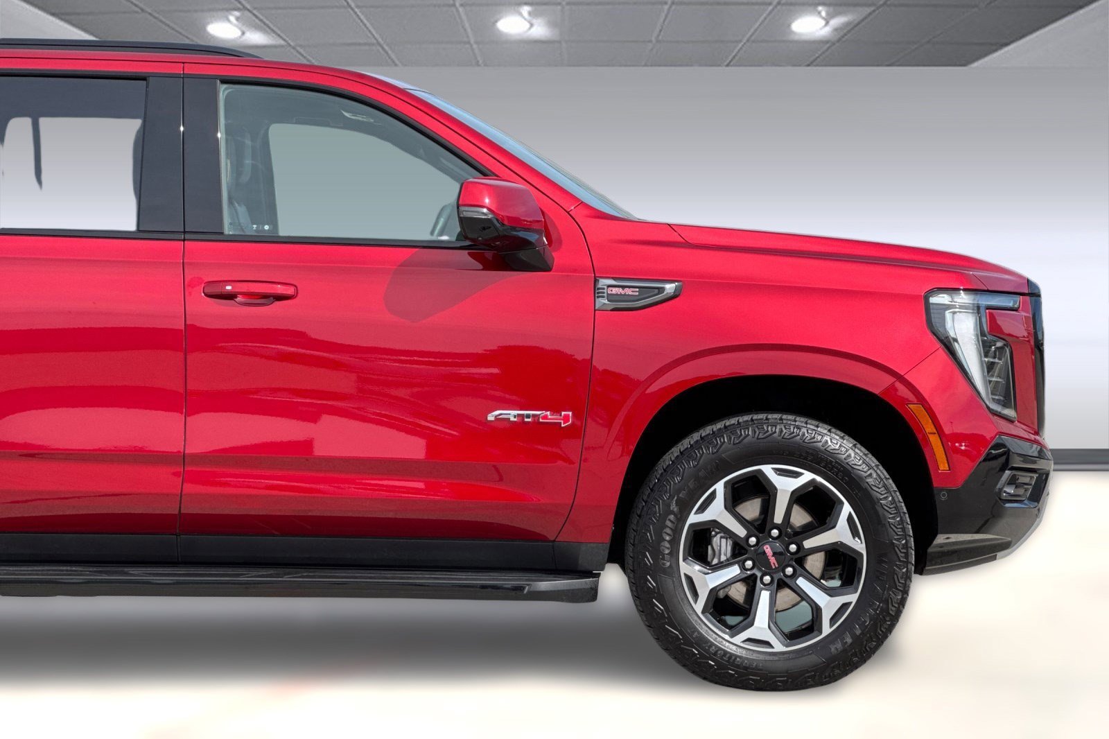 Used 2025 GMC Yukon AT4 AWD/4WD image 35