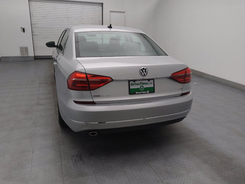 Used 2016 Volkswagen Passat 1.8T SE FWD image 6