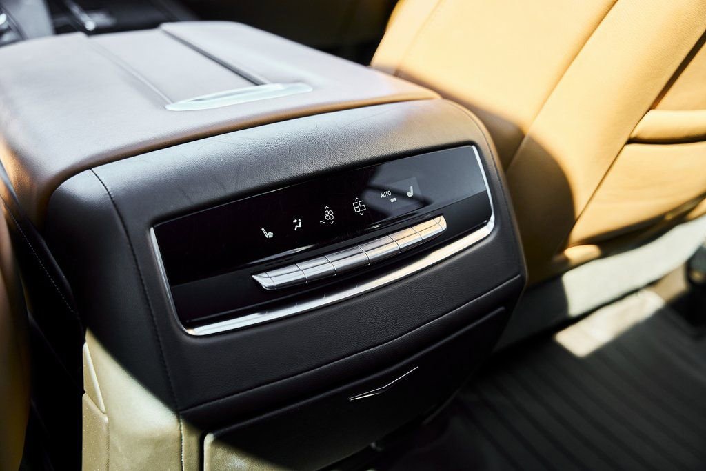 Used 2023 Cadillac Escalade ESV Sport w/ LPO, ONYX Package image 54