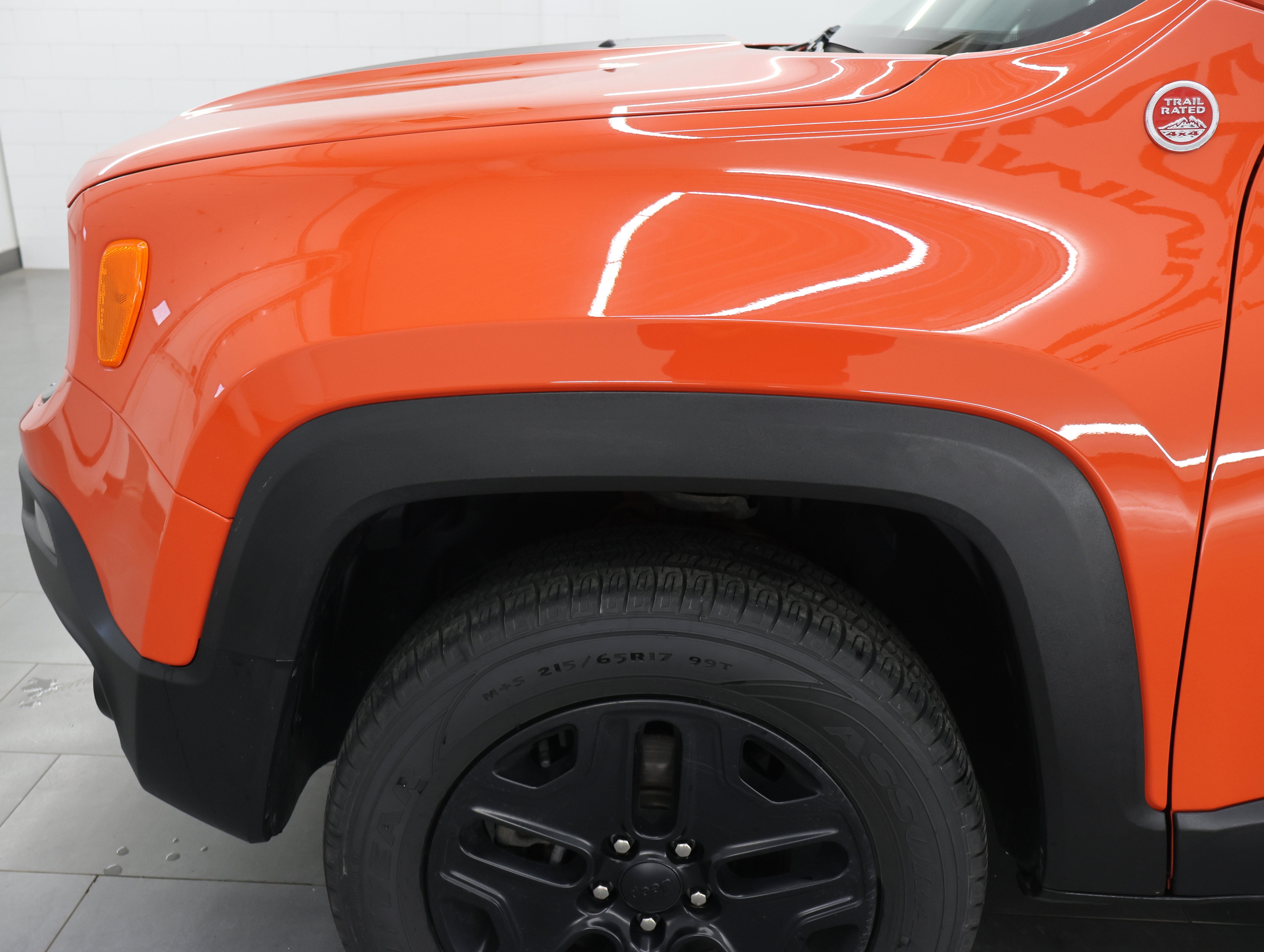 Used 2018 Jeep Renegade Trailhawk AWD/4WD image 31