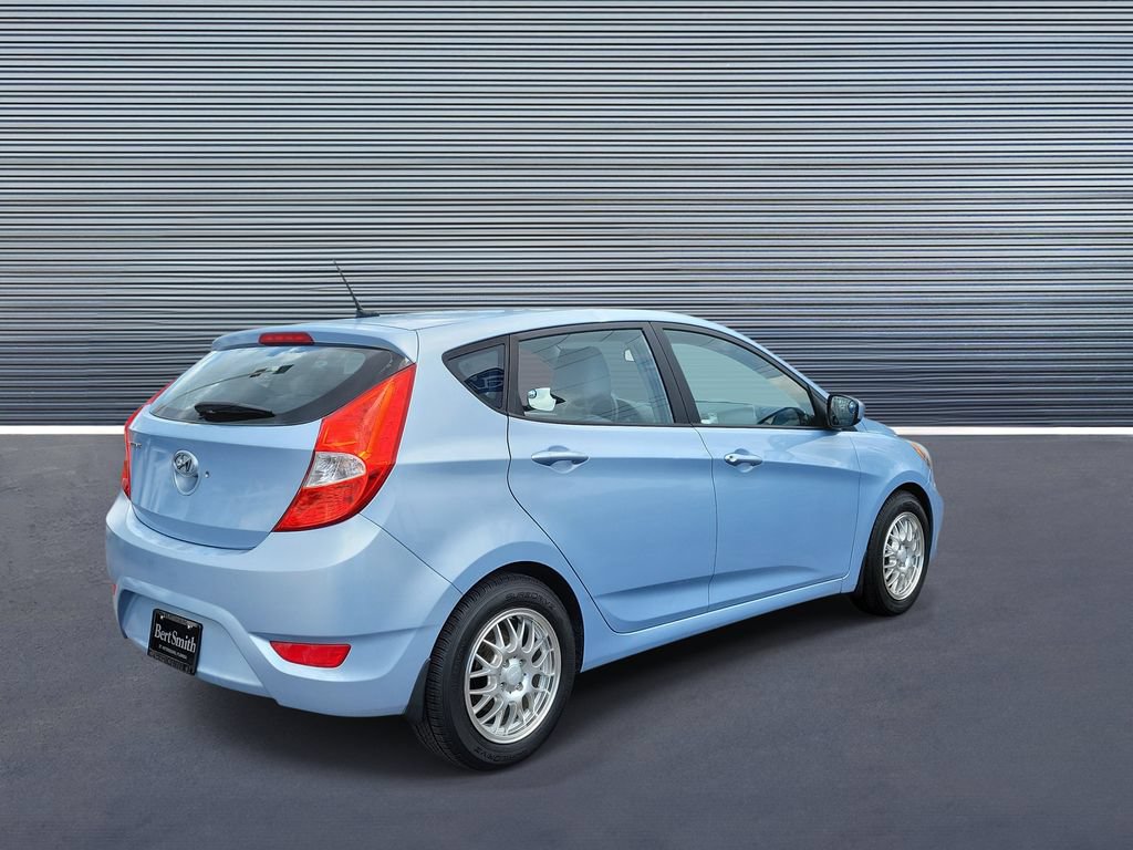 Used 2013 Hyundai Accent GS FWD image 3