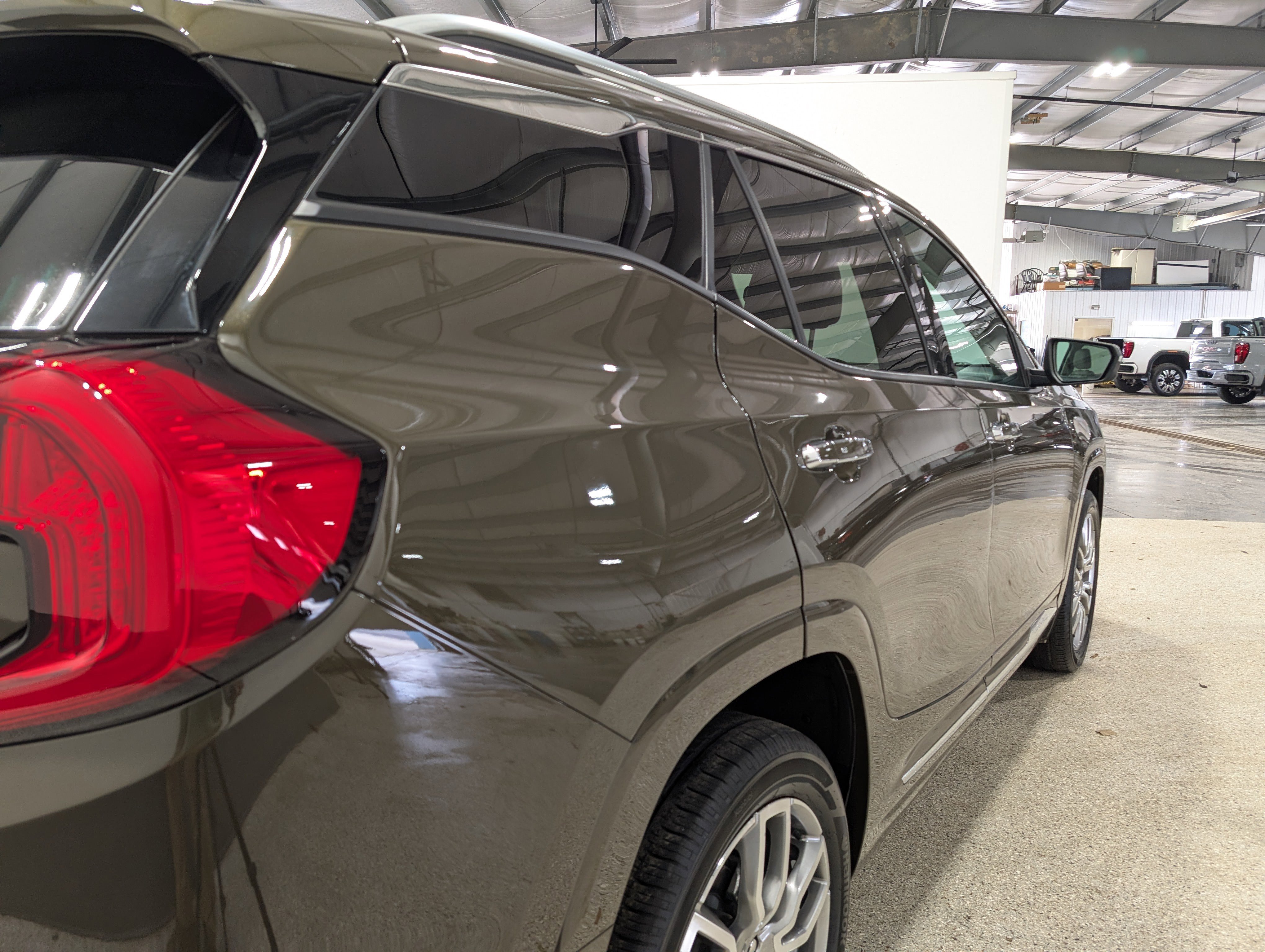 Used 2023 GMC Terrain Denali w/ Denali Premium Package image 3