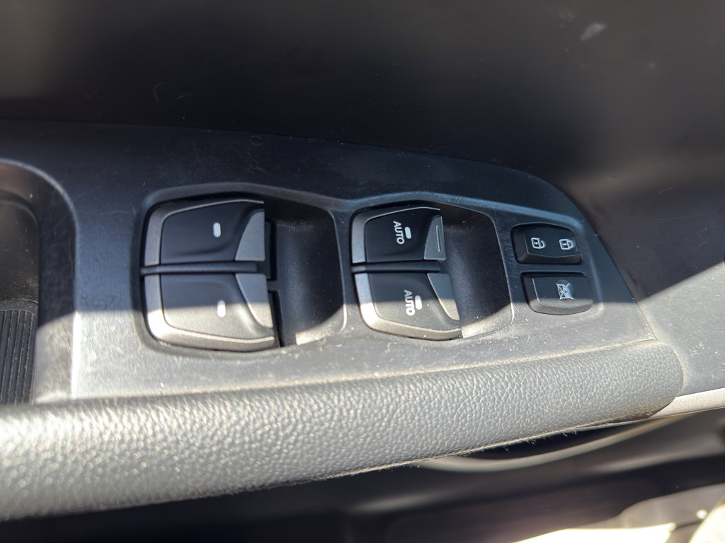 Used 2015 Hyundai Santa Fe Sport AWD/4WD image 24