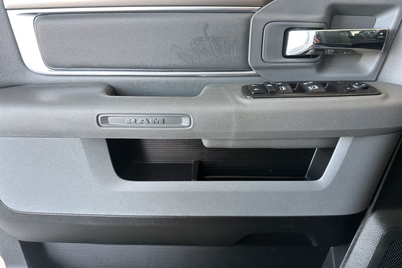 Used 2020 RAM 1500 Warlock AWD/4WD image 12
