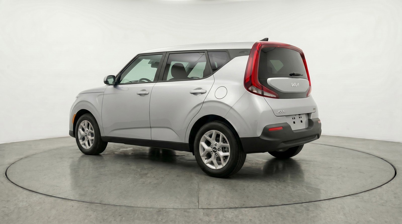 Used 2025 Kia Soul LX w/ LX Technology Package FWD image 6