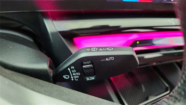 Used 2024 BMW i5 eDrive40i w/ Premium Package image 43