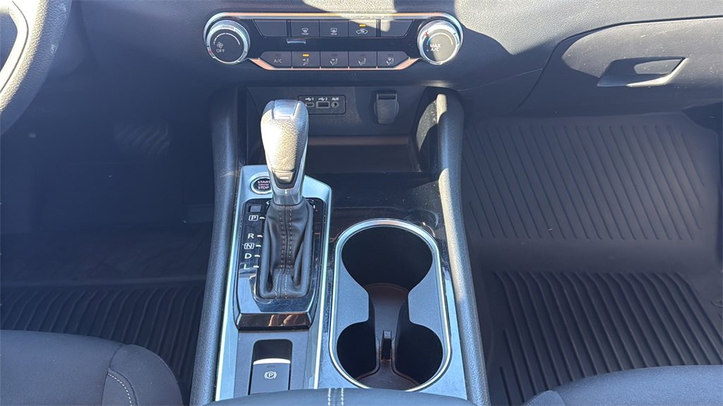 Used 2024 Nissan Altima 2.5 SV image 15