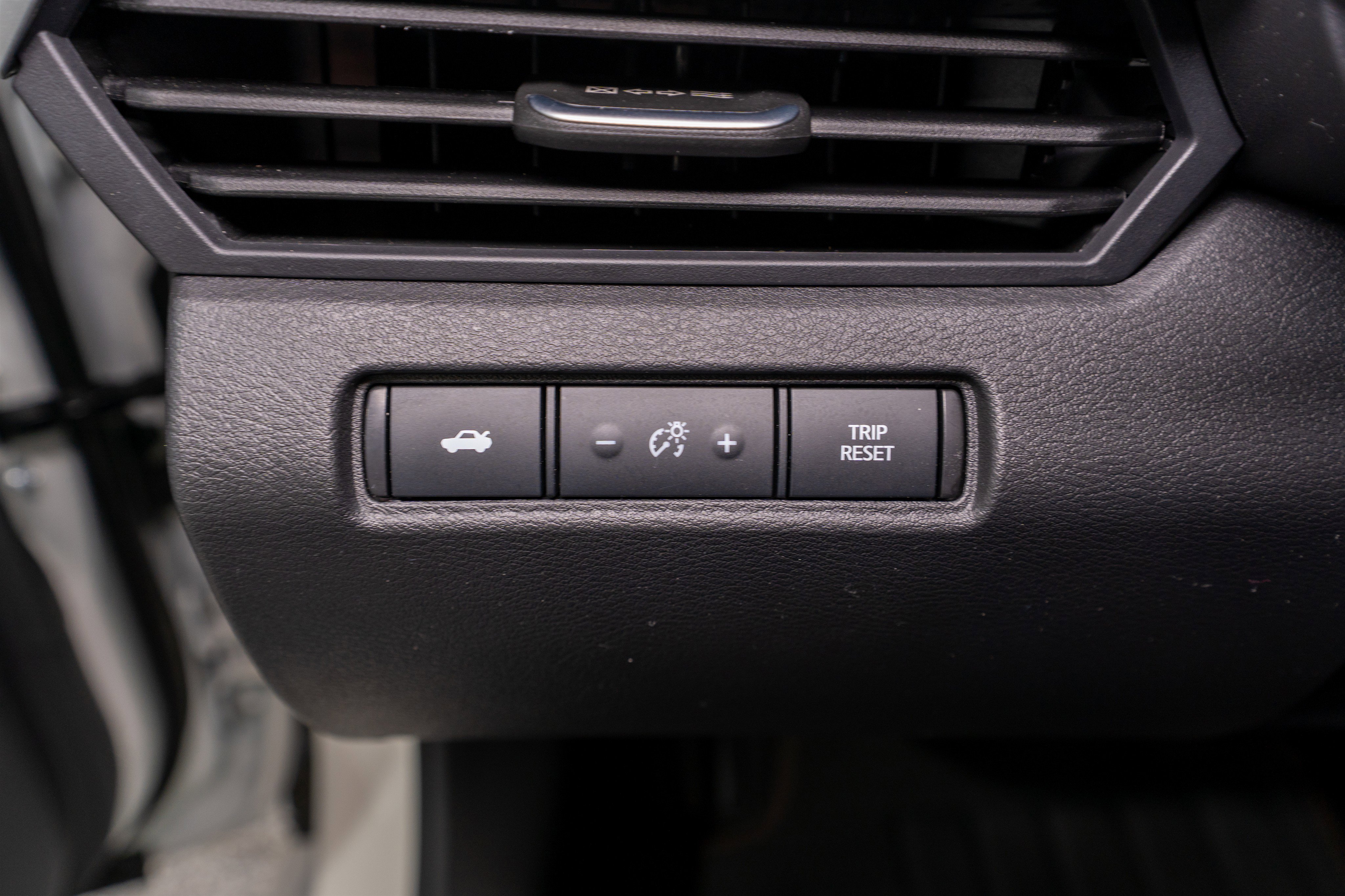 Used 2025 Nissan Altima 2.5 SR image 26