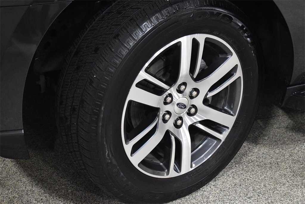 Used 2024 Ford Expedition Limited image 11