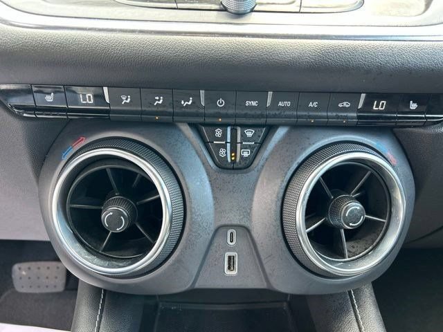 Used 2025 Chevrolet Blazer LT FWD image 28