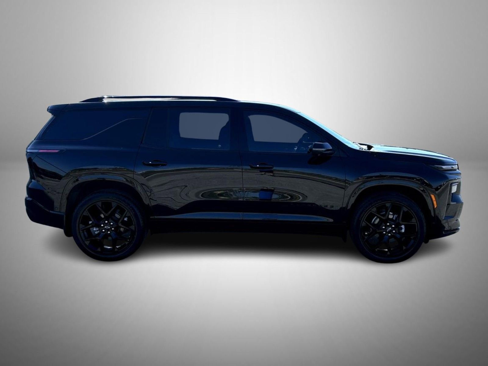 Used 2025 Chevrolet Traverse RS w/ LPO, Floor Liner Package image 4