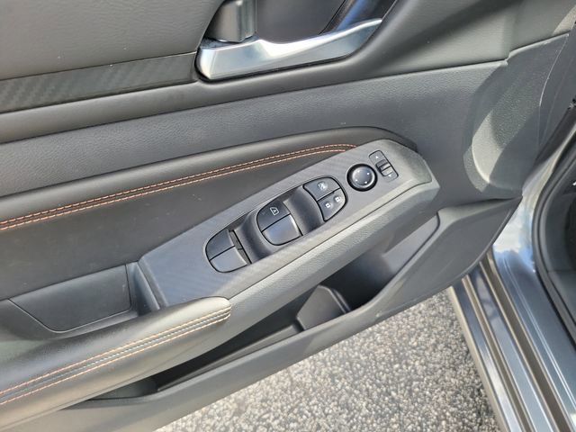 Used 2022 Nissan Altima 2.5 SR w/ Midnight Edition Package image 15