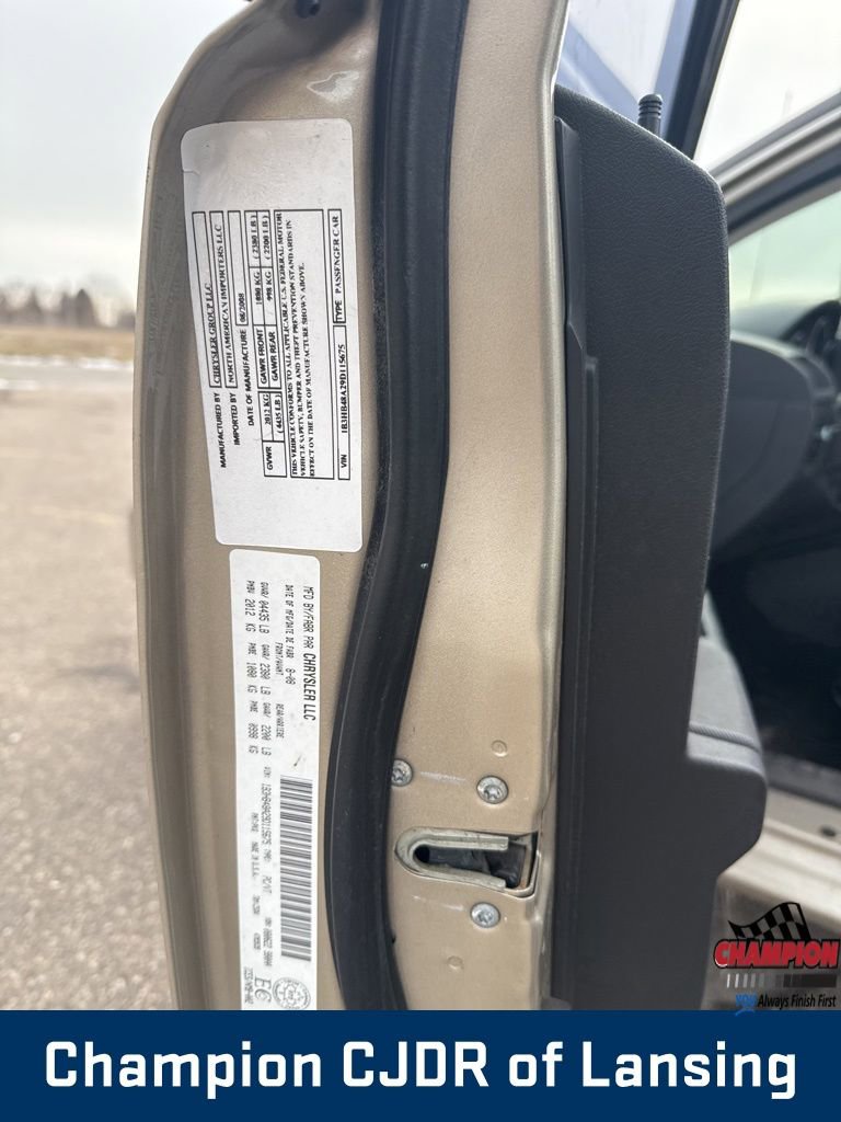 Used 2009 Dodge Caliber SXT image 14