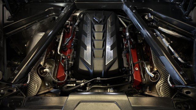 Used 2024 Chevrolet Corvette Stingray Premium Cpe w/ Z51 Performance Package RWD image 30
