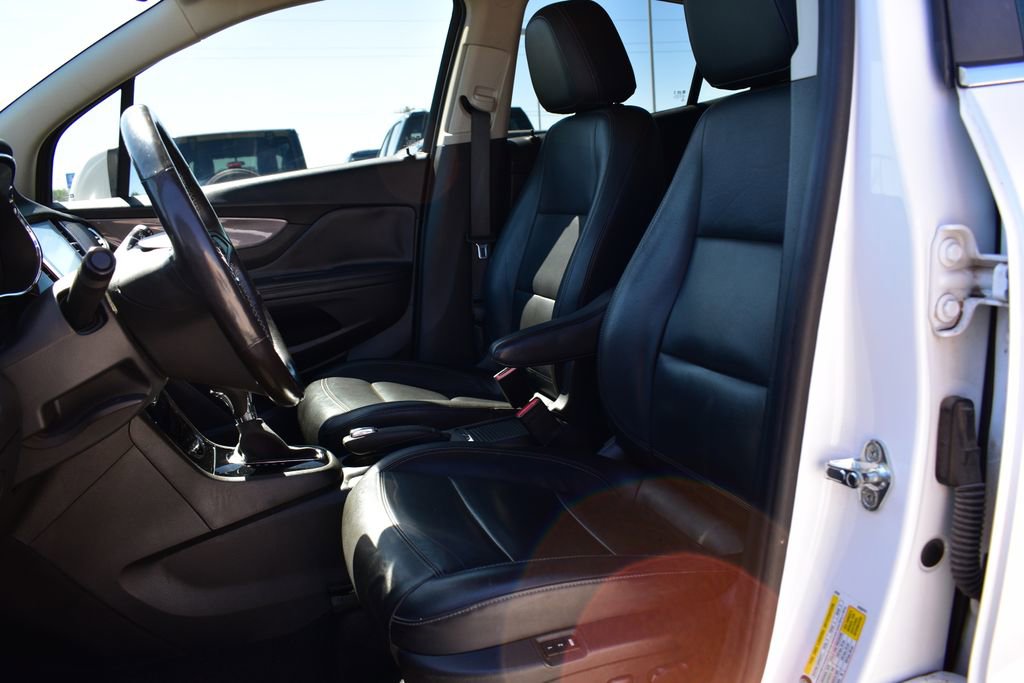 Used 2019 Buick Encore Essence FWD image 16