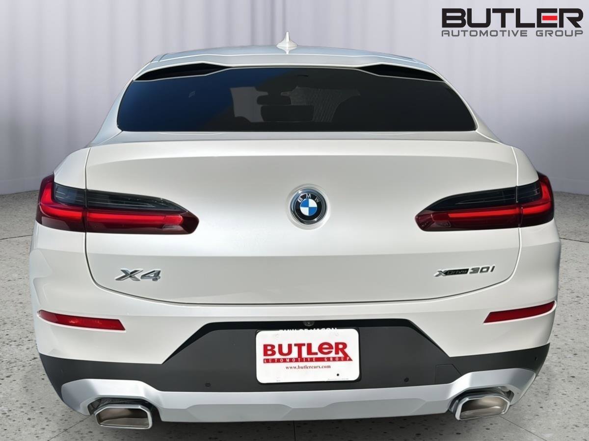 Certified 2024 BMW X4 xDrive30i w/ Premium Package image 4
