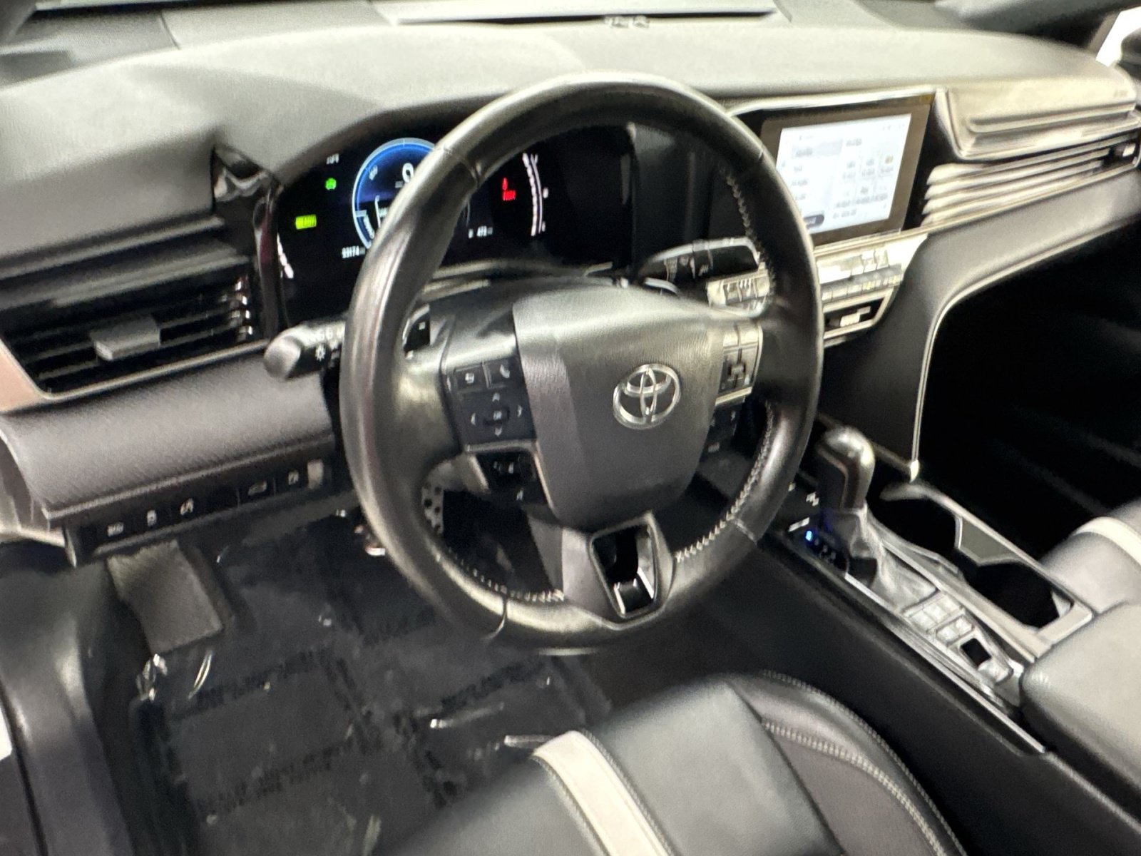 Used 2025 Toyota Camry SE w/ Convenience Package AWD/4WD image 13