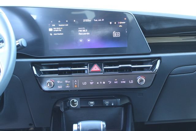 Used 2024 Kia Niro EX FWD image 16
