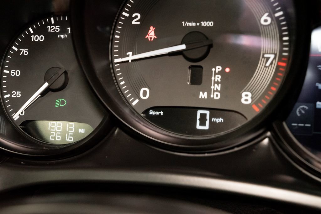 Used 2022 Porsche Macan image 22