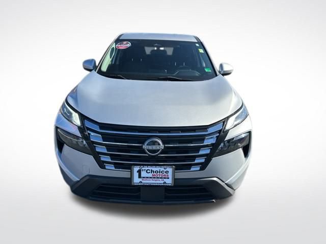 Used 2024 Nissan Rogue SV image 9