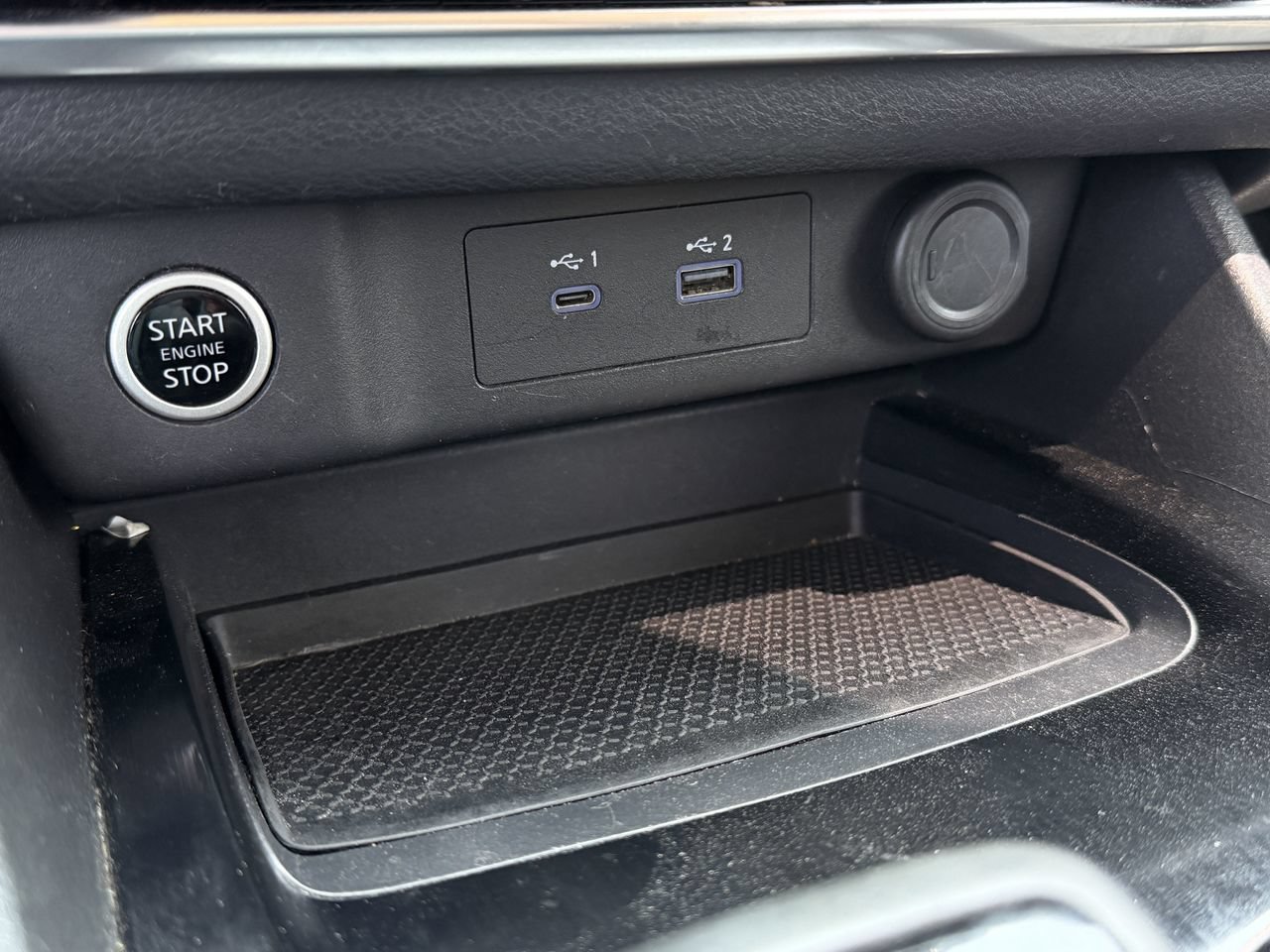 Used 2022 Nissan Rogue SV FWD image 21