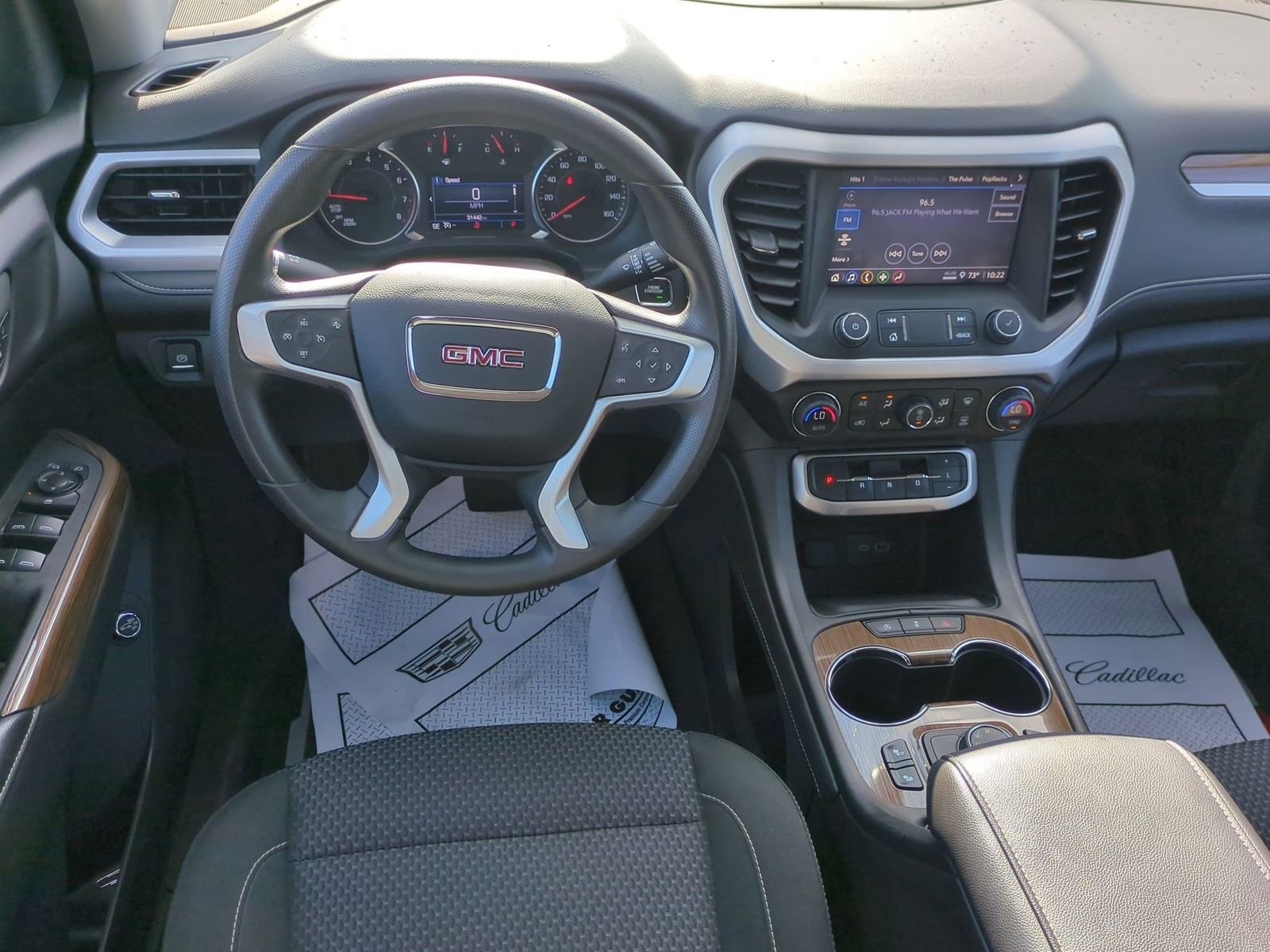 Certified 2023 GMC Acadia SLE w/ Driver Convenience Package image 19