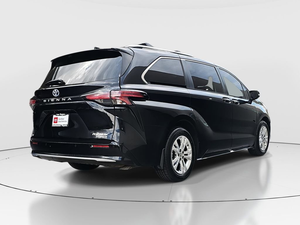 Certified 2022 Toyota Sienna Platinum image 5