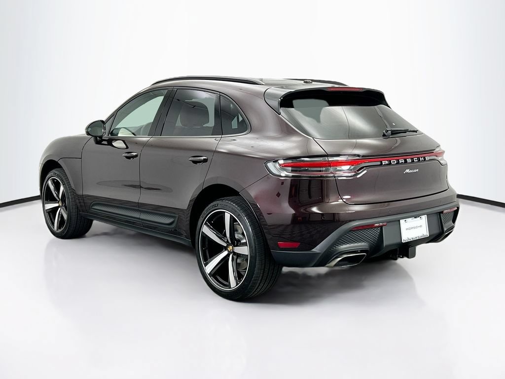 Used 2026 Porsche Macan AWD/4WD image 3