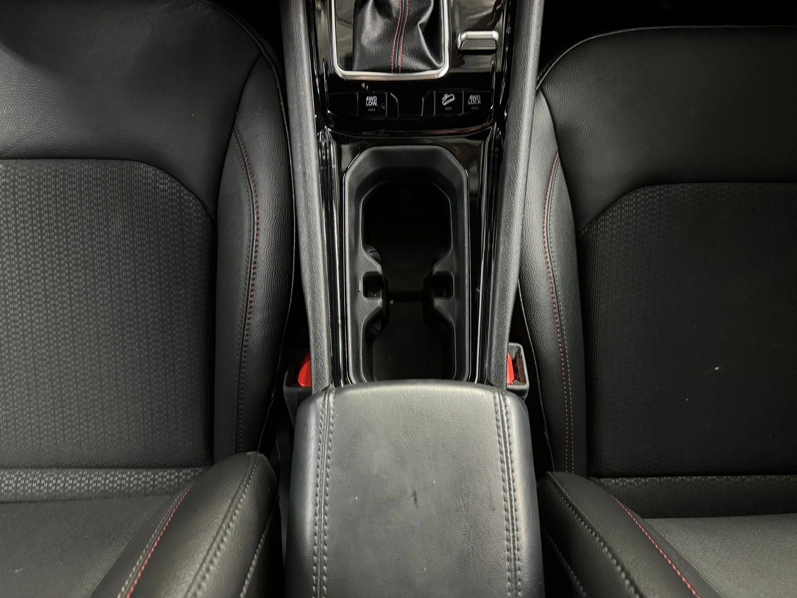 Used 2024 Jeep Compass Trailhawk w/ Trailhawk Convenience Group image 23