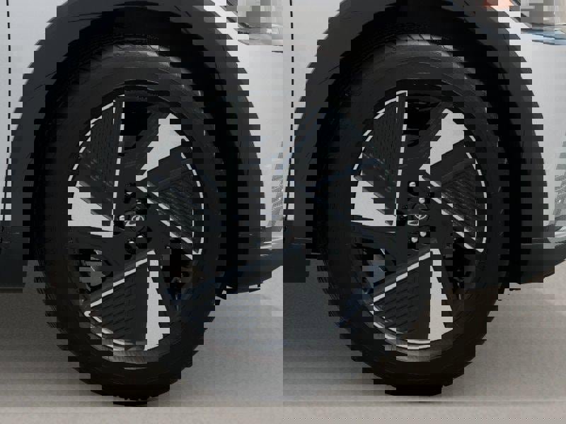 New 2025 Hyundai Ioniq 5 SEL image 8