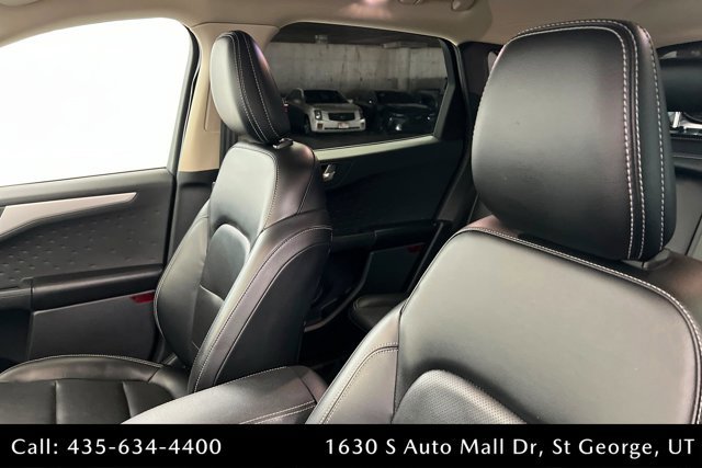 Used 2020 Ford Escape SEL image 16