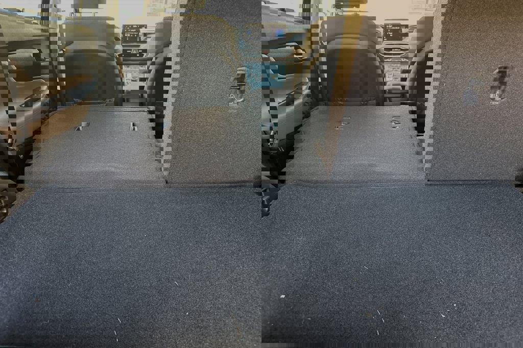 Used 2023 Hyundai Santa Fe SEL Convenience image 13