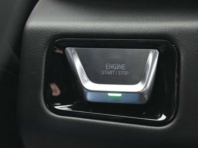 Used 2025 GMC Yukon XL Elevation image 25