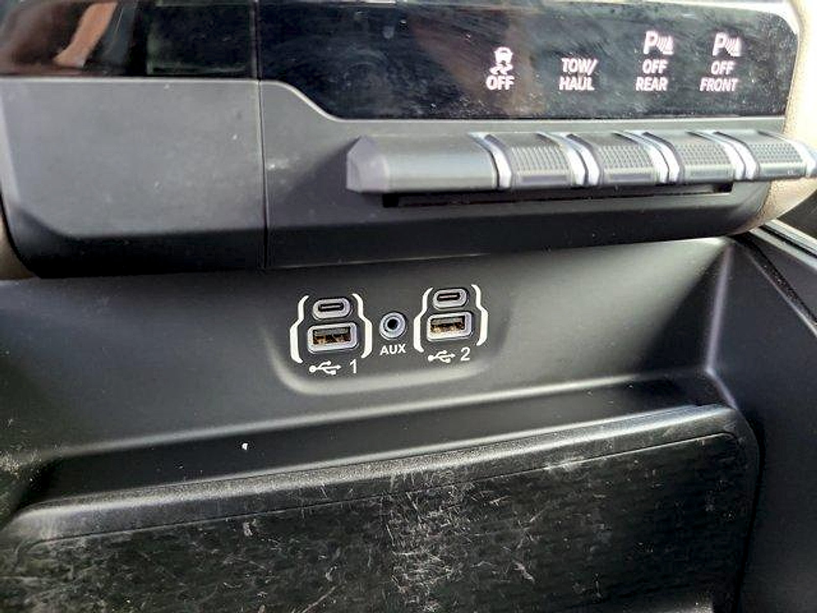 Used 2020 RAM 1500 Laramie AWD/4WD image 33