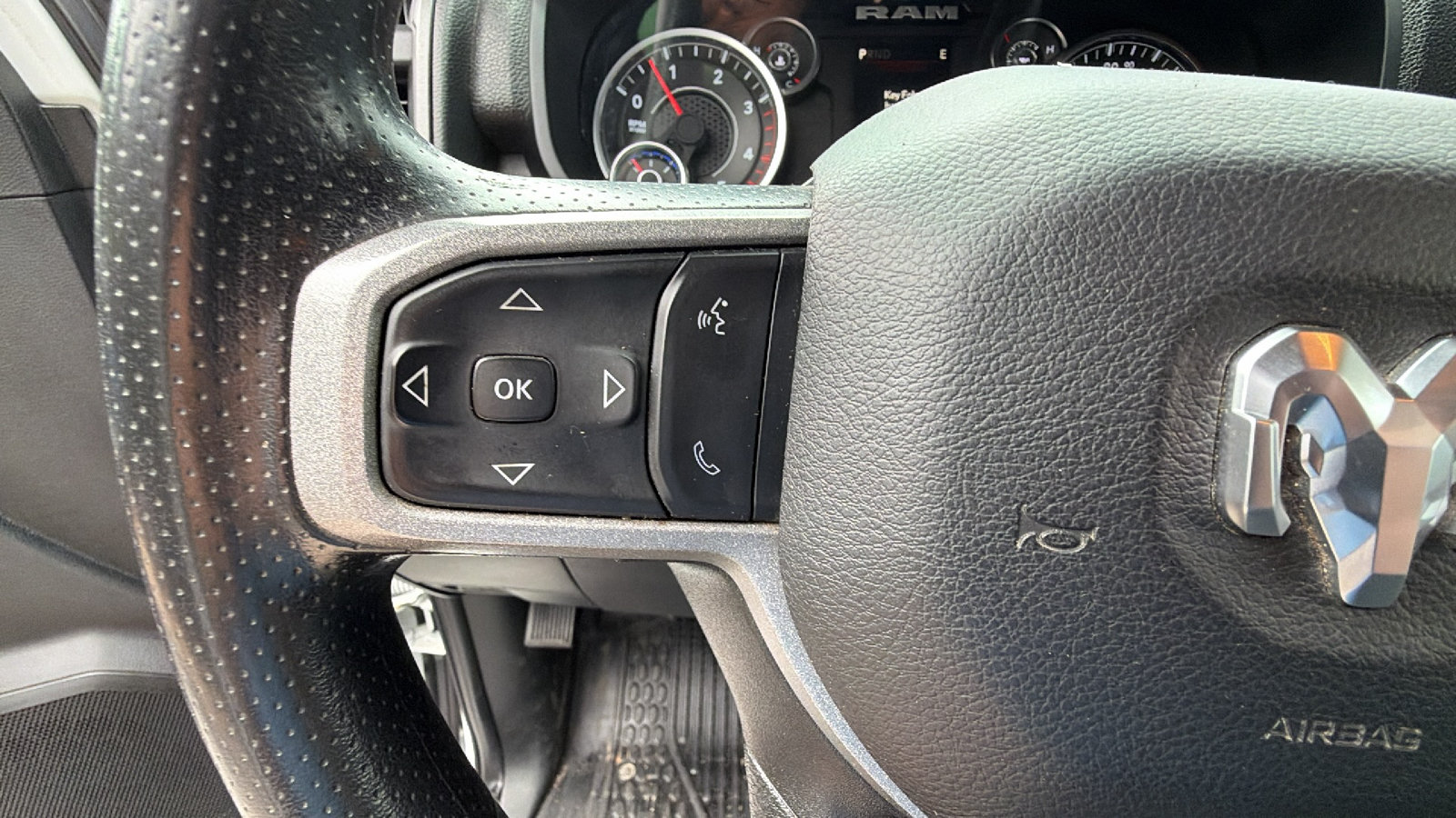 Used 2024 RAM 5500 Tradesman w/ Chrome Appearance Group AWD/4WD image 27