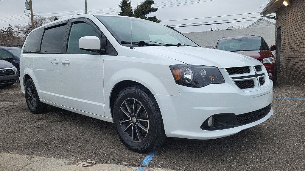 Used 2018 Dodge Grand Caravan GT FWD image 3