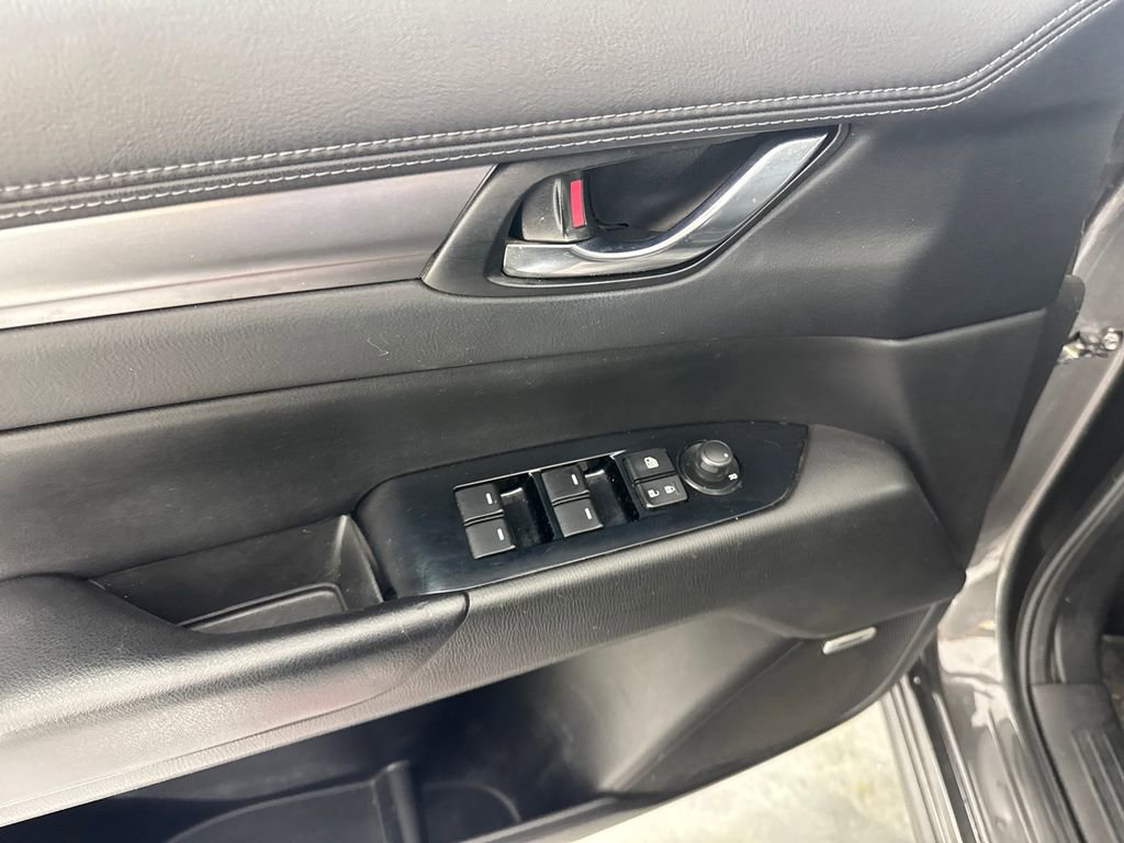 Used 2018 MAZDA CX-5 Touring w/ Preferred Equipment Package image 11