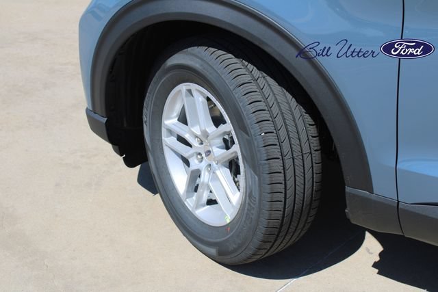 New 2026 Ford Explorer Active w/ Active Comfort Package RWD image 5