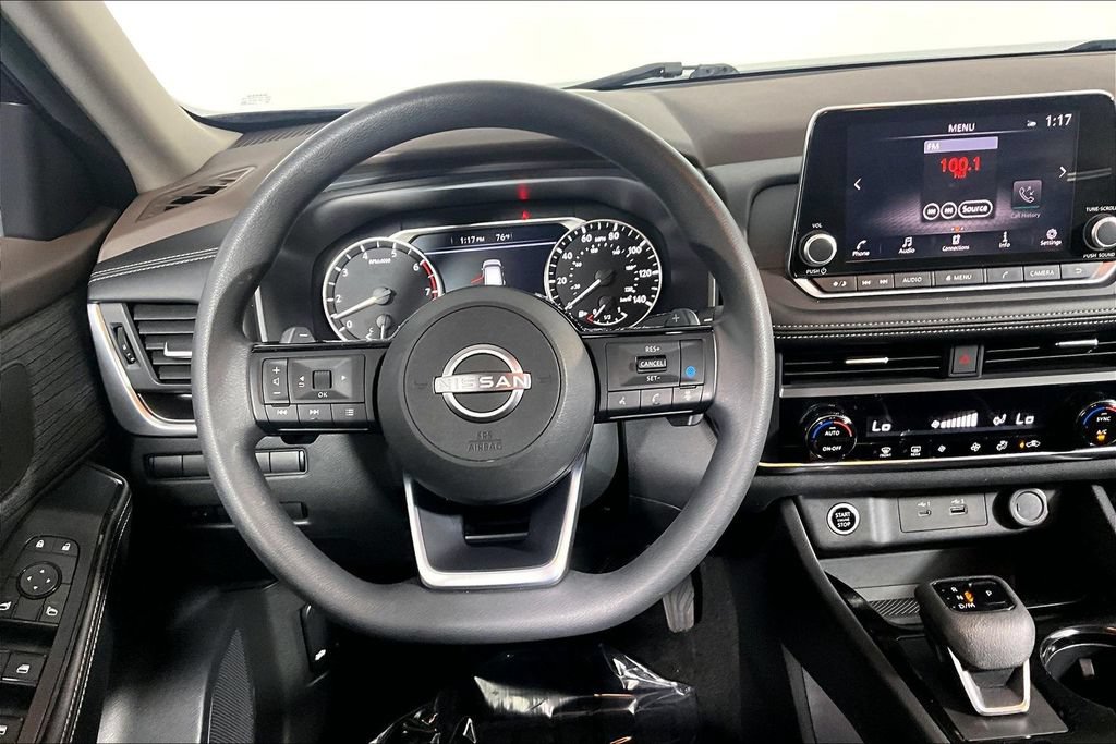 Used 2023 Nissan Rogue SV AWD/4WD image 5