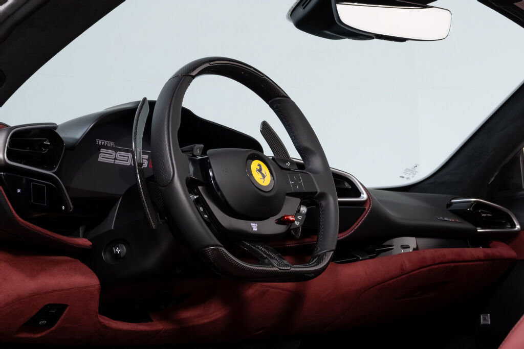 Used 2024 Ferrari 296 GTS RWD image 33