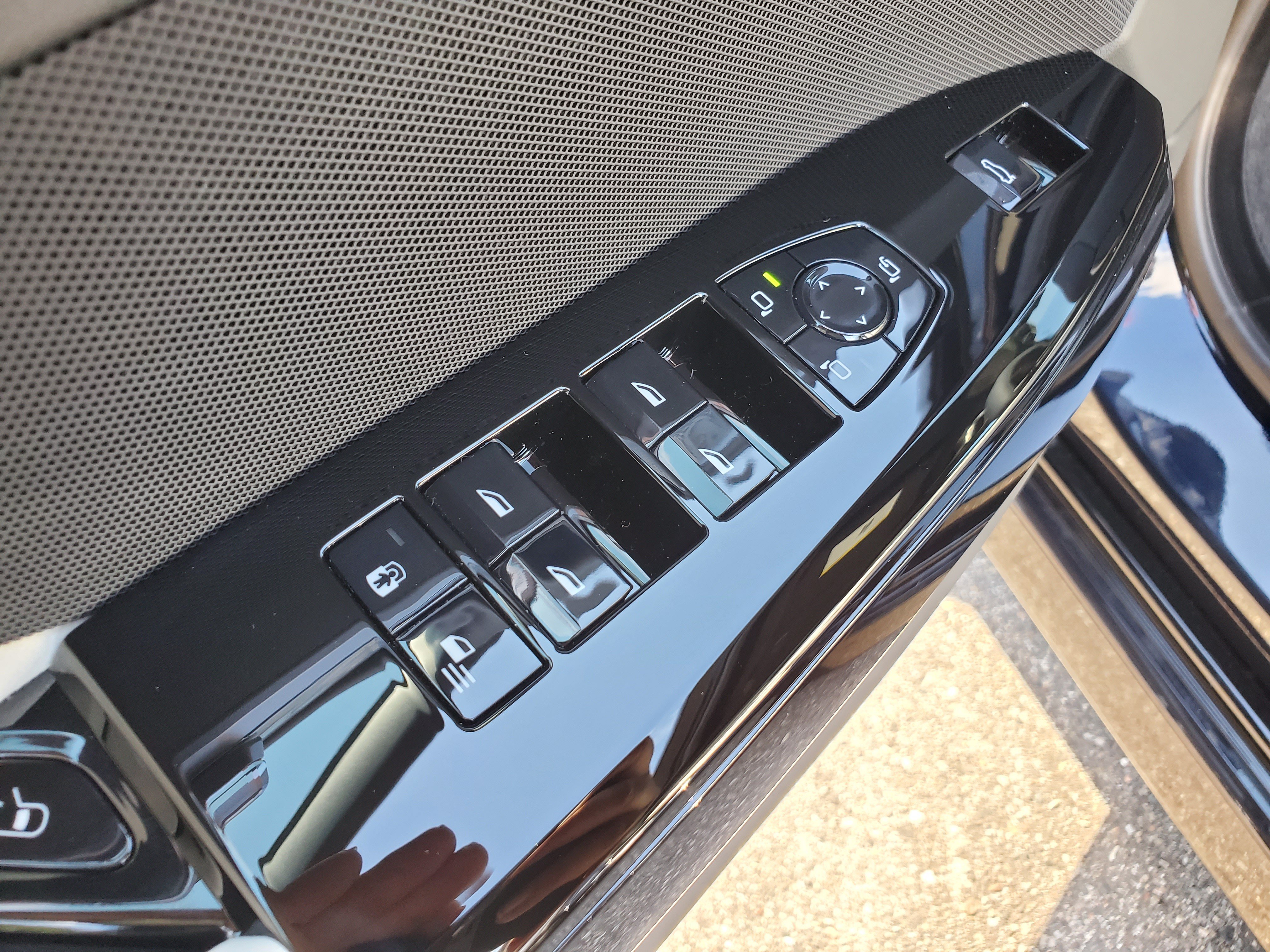 New 2027 BMW 740i xDrive w/ Executive Package AWD/4WD image 26