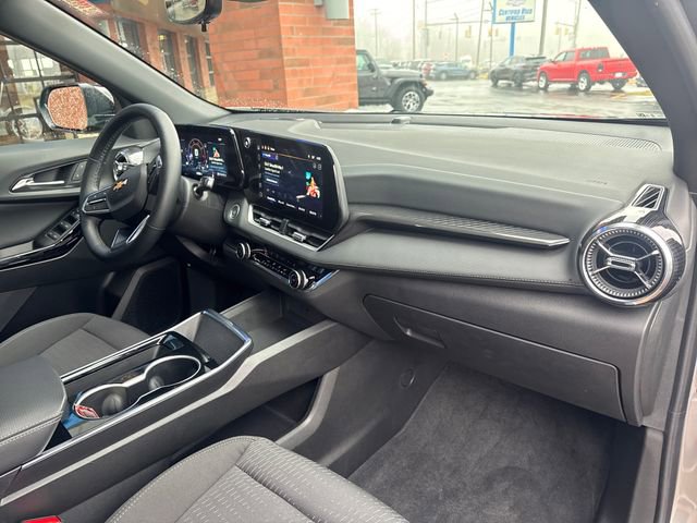 Certified 2025 Chevrolet Equinox LT w/ Safety and Technology Package image 26