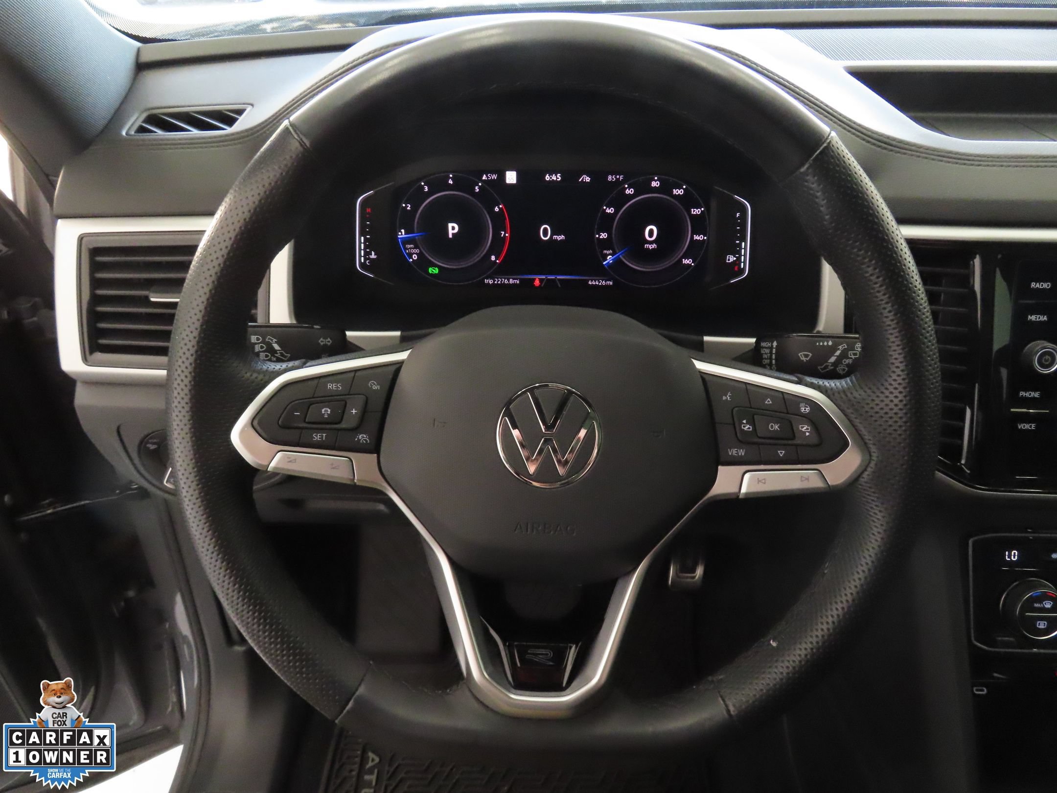 Used 2022 Volkswagen Atlas Cross Sport SEL R-Line AWD/4WD image 16