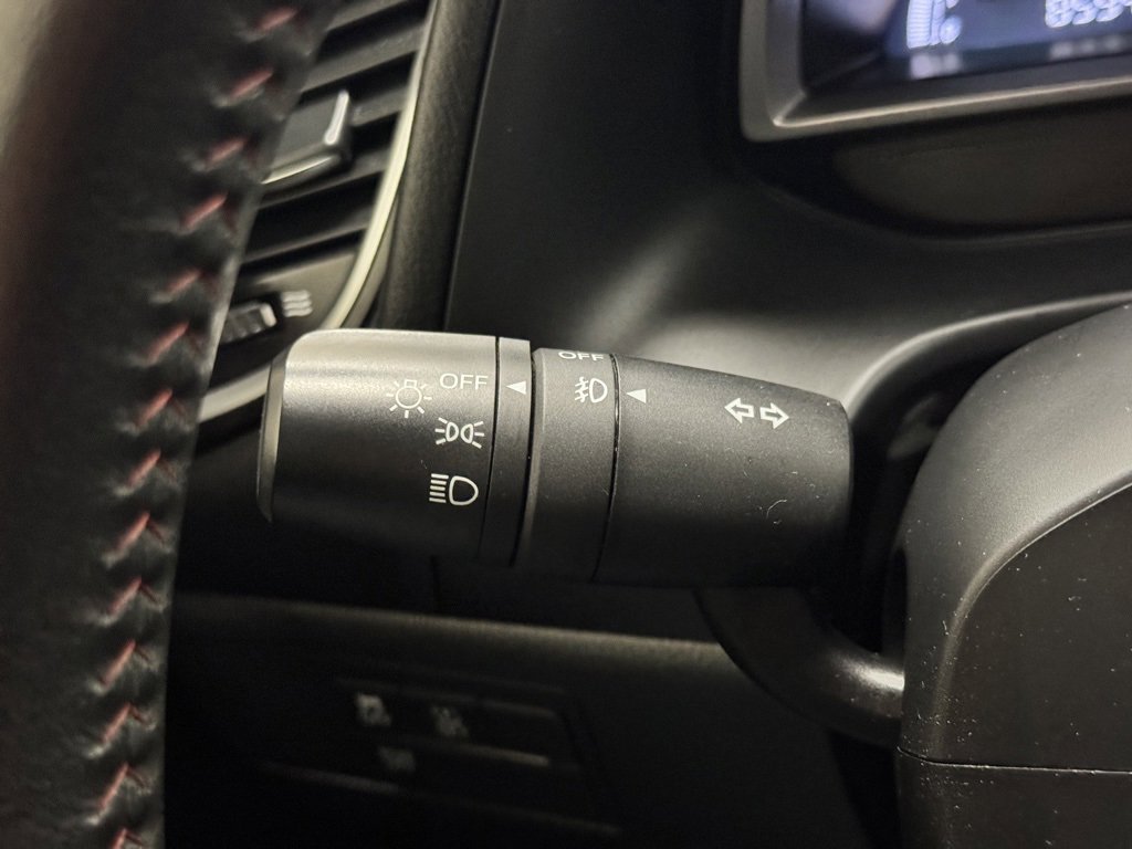 Used 2015 MAZDA MAZDA3 i Touring image 21