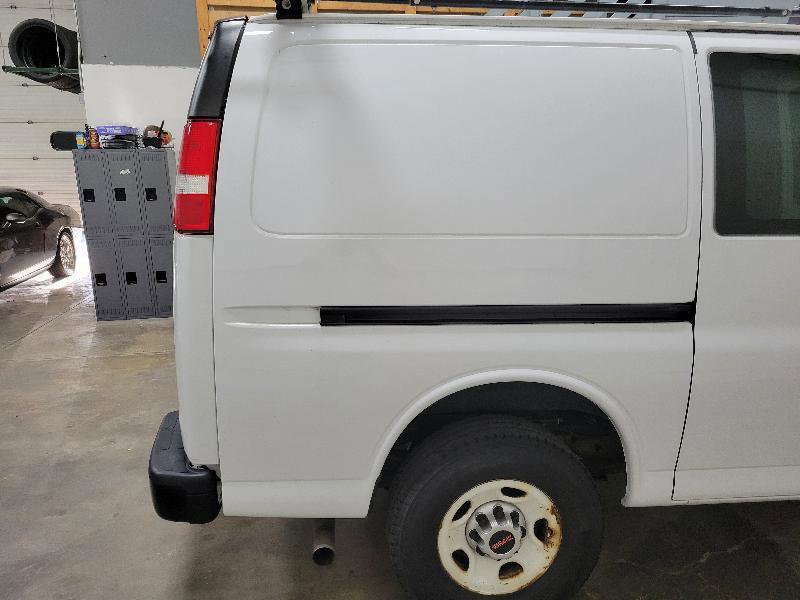 Used 2020 GMC Savana 3500 w/ Driver Convenience Package RWD image 19