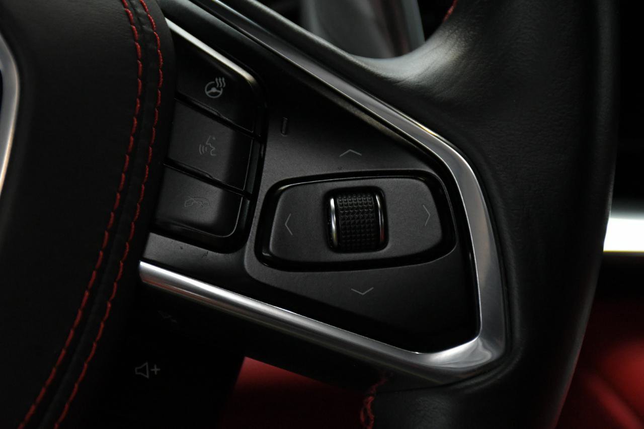 Used 2020 Chevrolet Corvette Stingray Premium Cpe w/ 3LT Preferred Equipment Group image 38